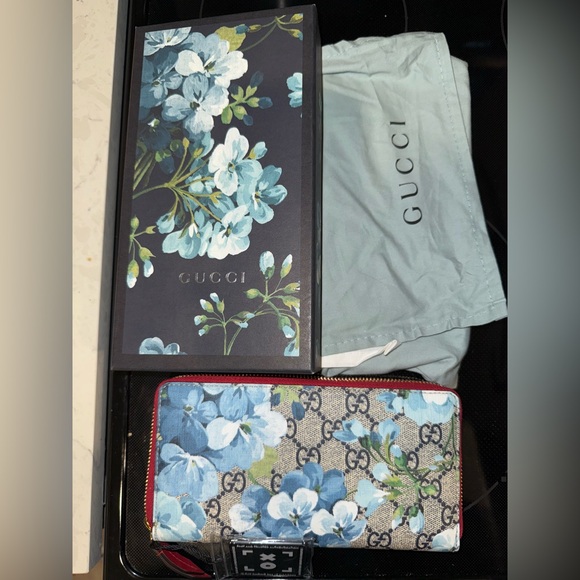 Gucci Handbags - Gucci GG Supreme Blue Blooms Wallet Brand New